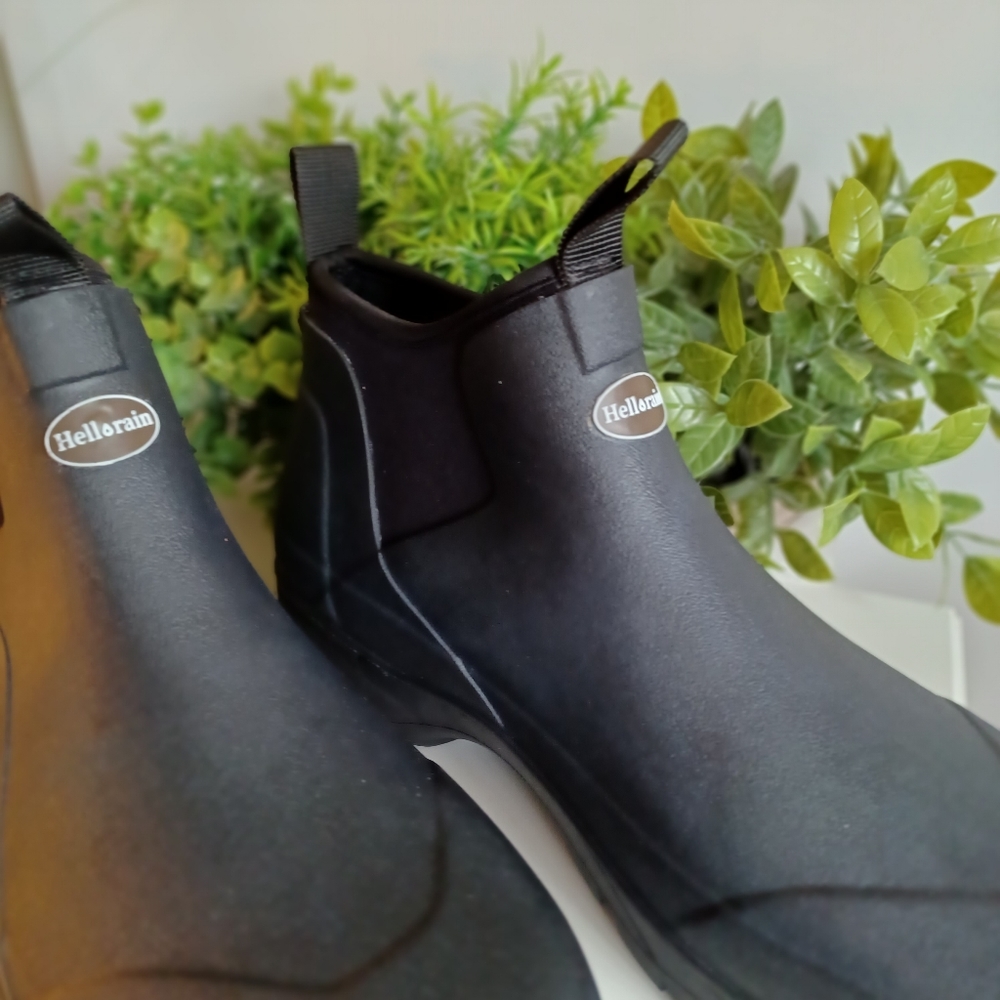 Women's Waterproof Multi Season Rubber Boots, sz 13. - Picture 6 of 11